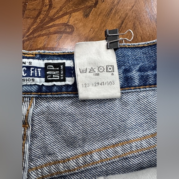 Vintage GAP Classic Fit High Rise Denim Shorts 14 Frayed Hem Distressed - Picture 4 of 4